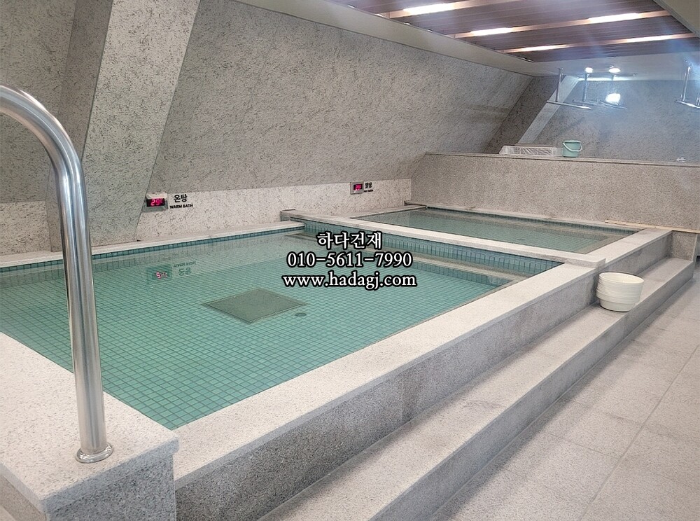 정사각 모자이크타일 48x48x6T 오팔 그린 유광 자기질타일 / 하다건재