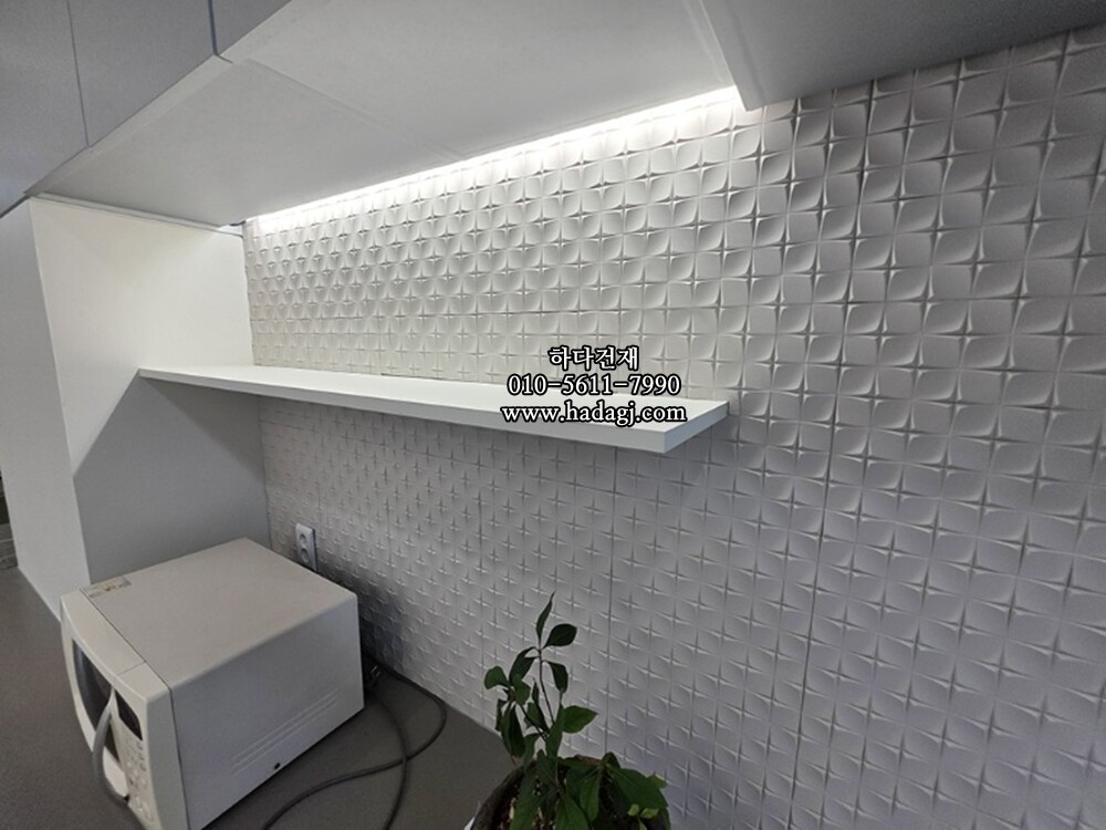 정사각 모자이크타일 34x34x9T 플라워 화이트 무광 자기질타일 FLOWER WHITE / 하다건재