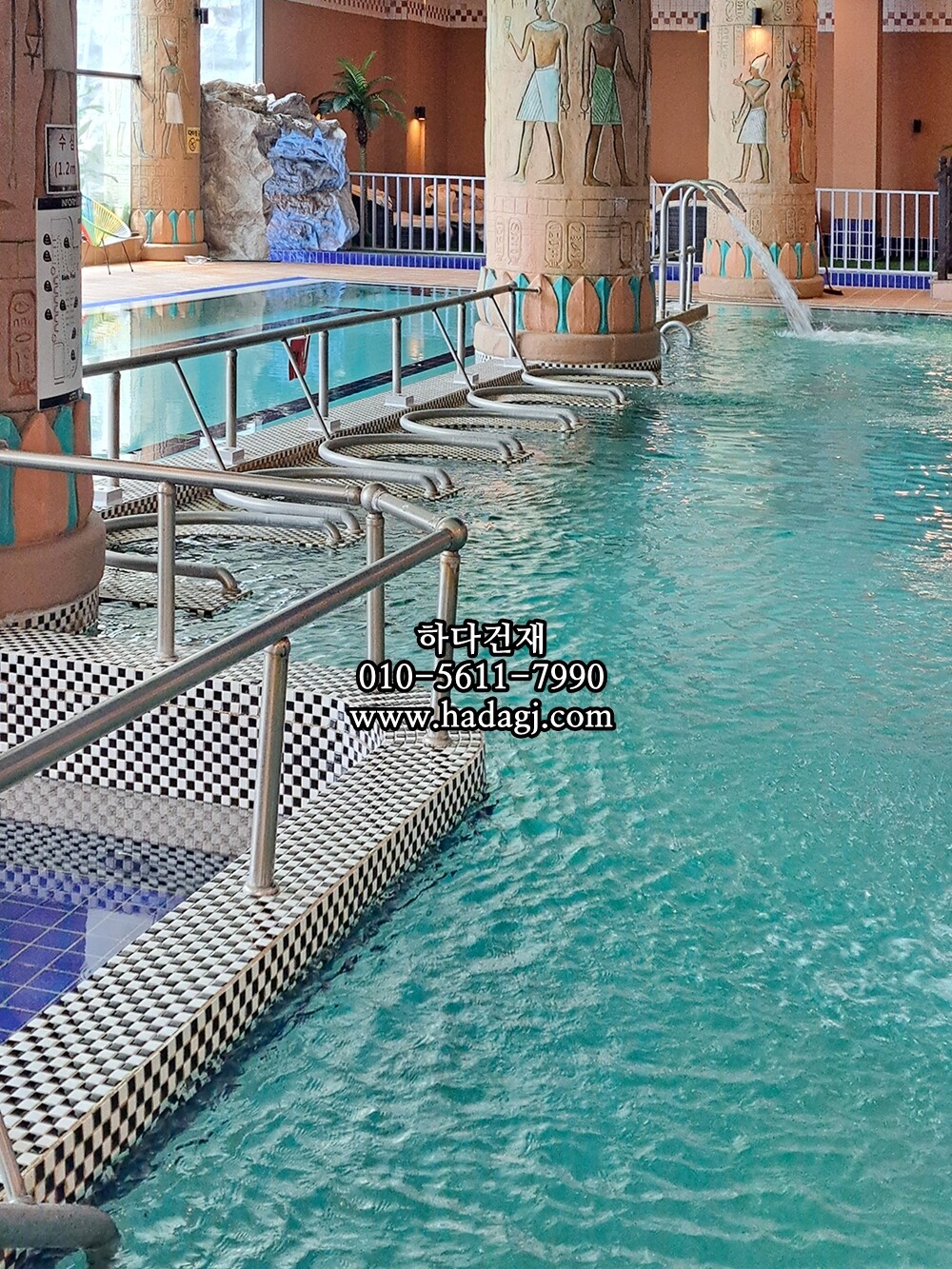 정사각 모자이크타일 25x25x5.5T 화이트 블랙 체크 유광 자기질타일 / 하다건재