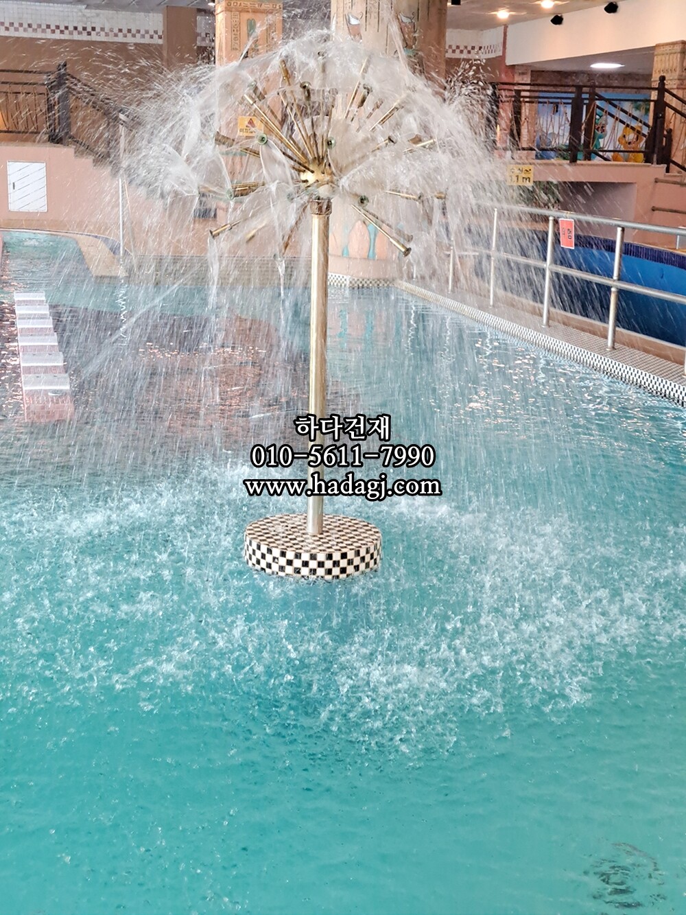 정사각 모자이크타일 25x25x5.5T 화이트 블랙 체크 유광 자기질타일 / 하다건재