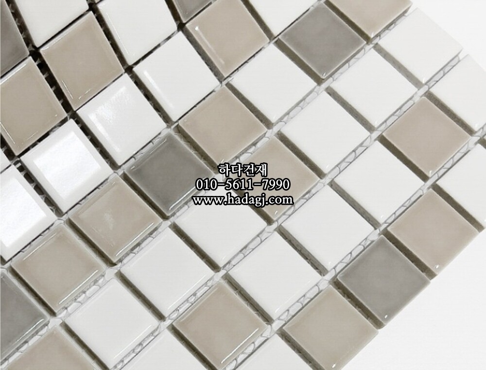 정사각 모자이크타일 25x25x5.5T 베이지 믹스 유광 자기질타일 / 하다건재