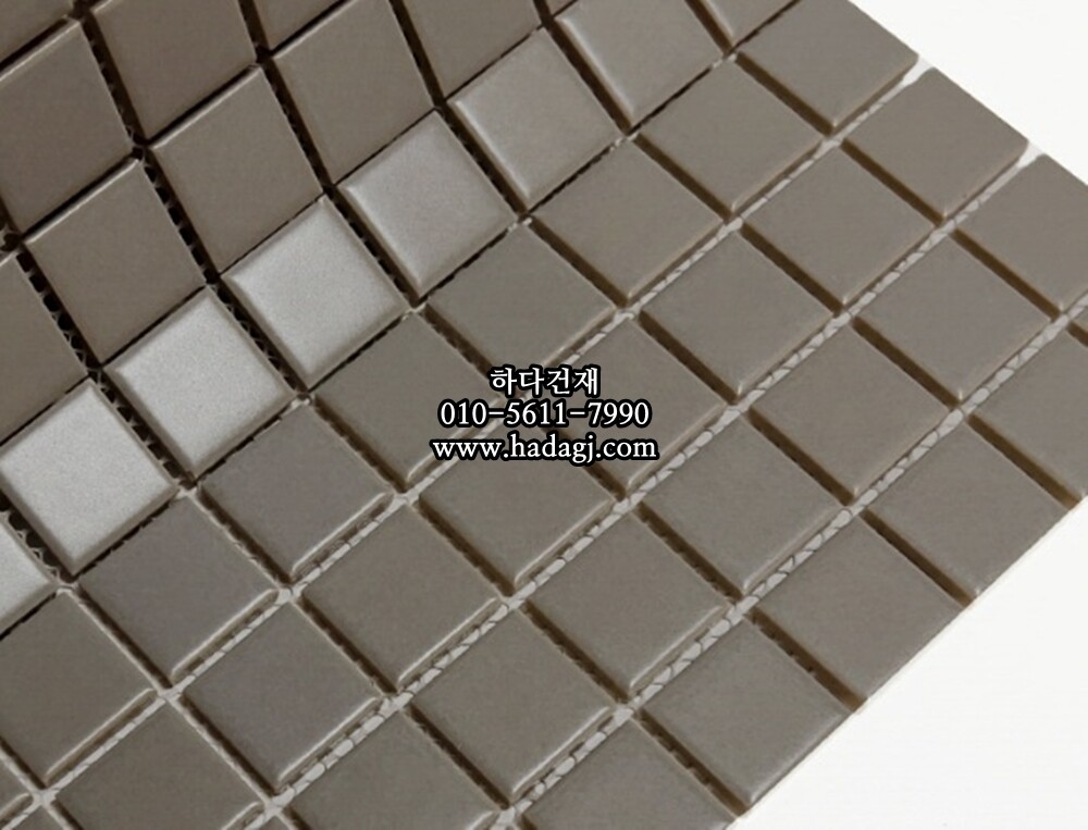정사각 모자이크타일 25x25x5.5T 차콜 무광 자기질타일 / 하다건재