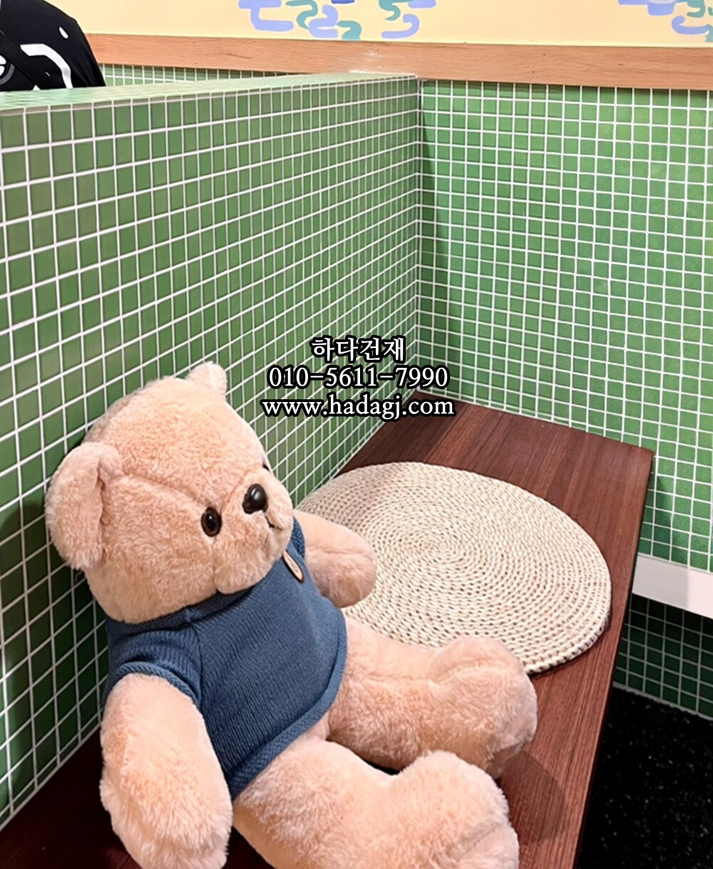 정사각 모자이크타일 25x25x5.5T 라임 그린 무광 자기질타일 / 하다건재