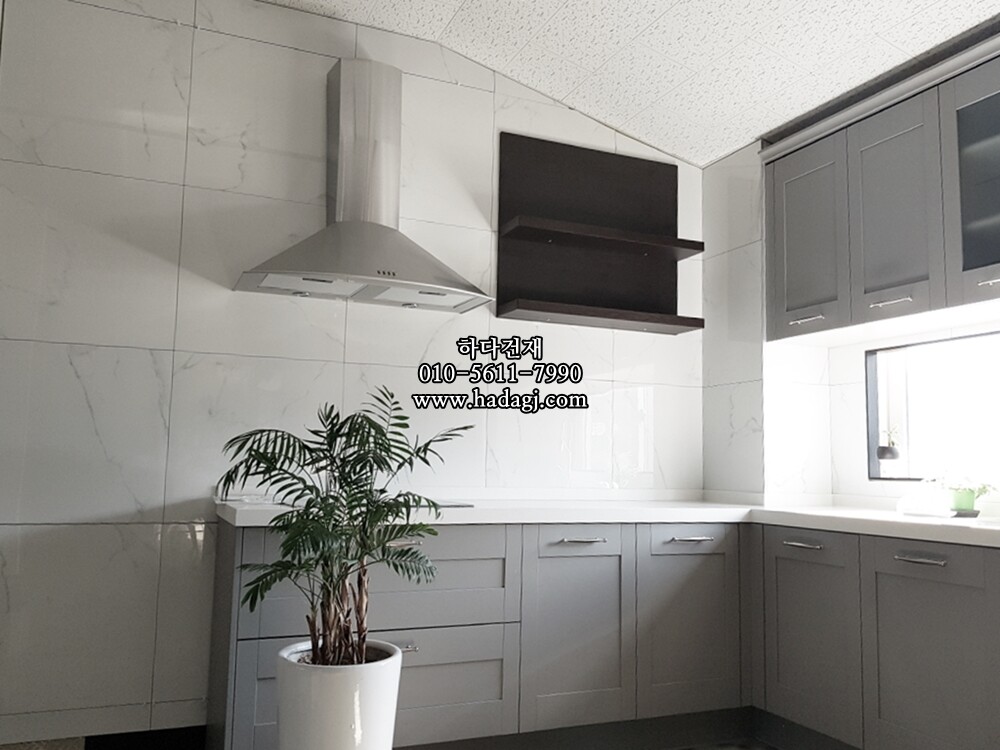 600x600 폴리싱타일 까라라 유광 화이트 GP6553 / 하다건재