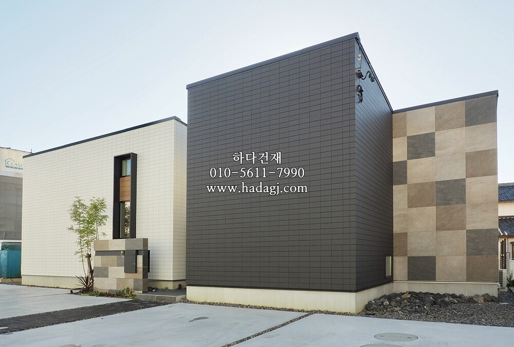 아이코트료와 마룬타일 M05 / 하다건재 일본타일 아이콧료와 ICOTRYOWA