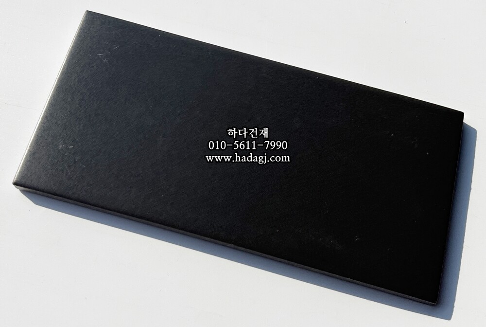 아이코트료와 마룬타일 M04 / 하다건재 일본타일 아이콧료와 ICOTRYOWA