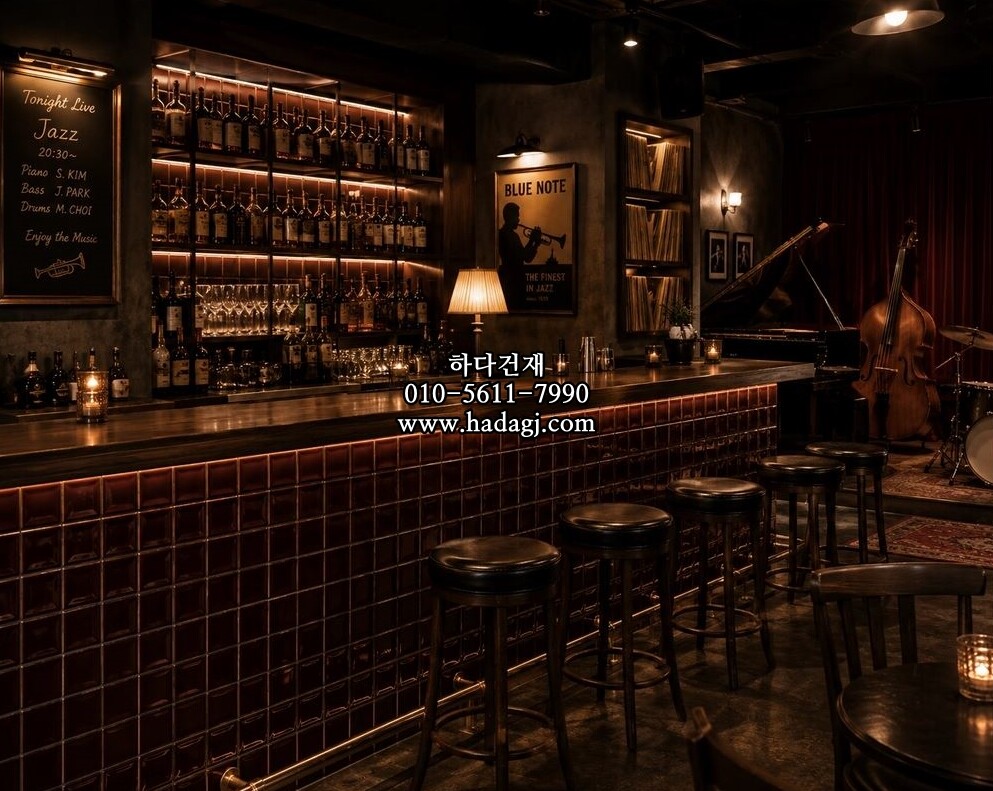 97x97x6T 정사각 모자이크타일 초콜릿 유광 / 하다건재