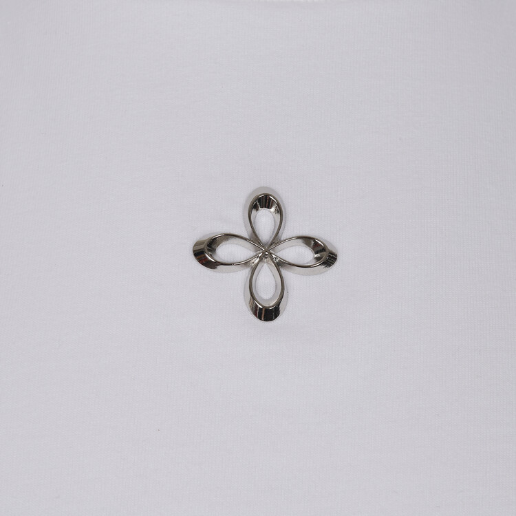 surgery unbalance metal clover logo T-shirts 'white'