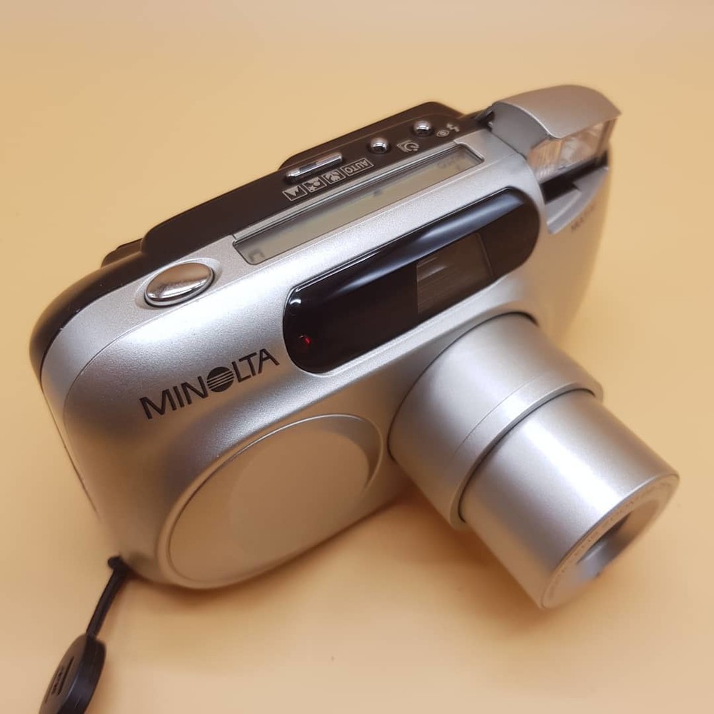 Minolta Riva Zoom 90EX Collection appareils photo anciens par Sylvain Halgand