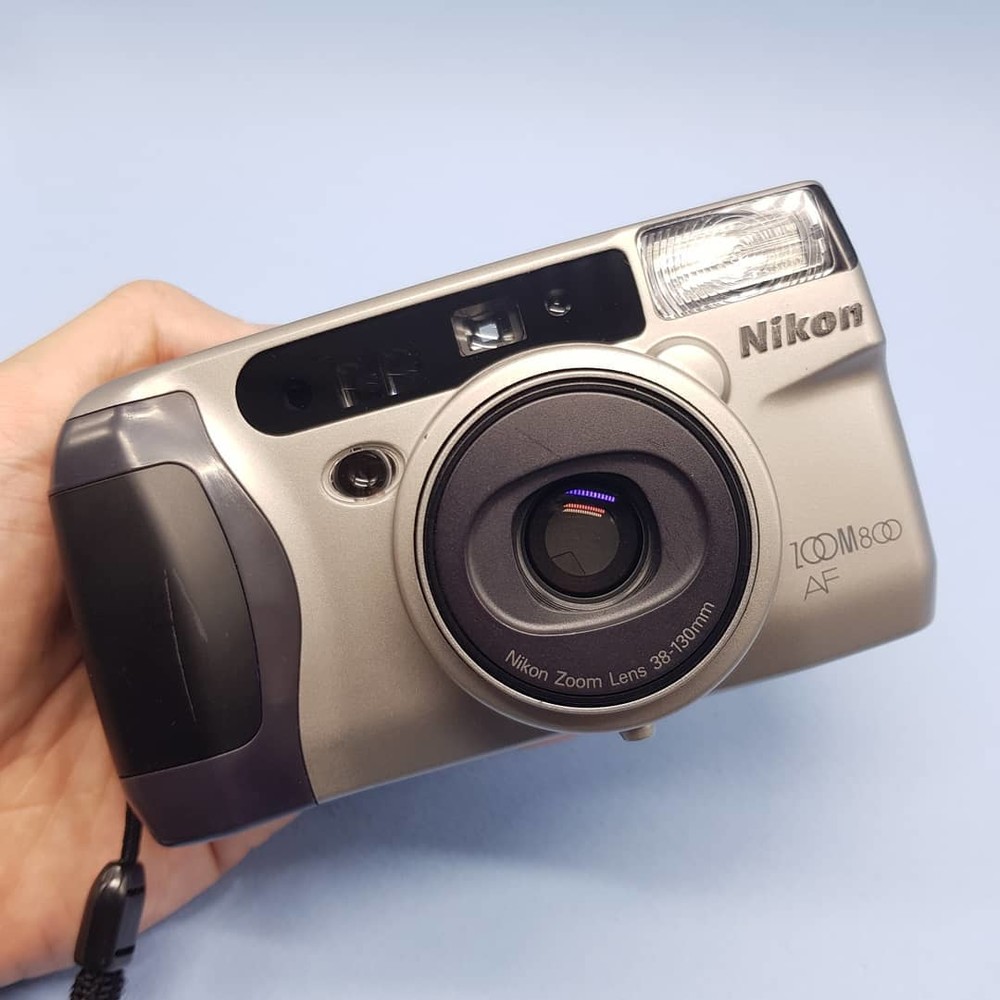 NIKON ZOOM 800 AF