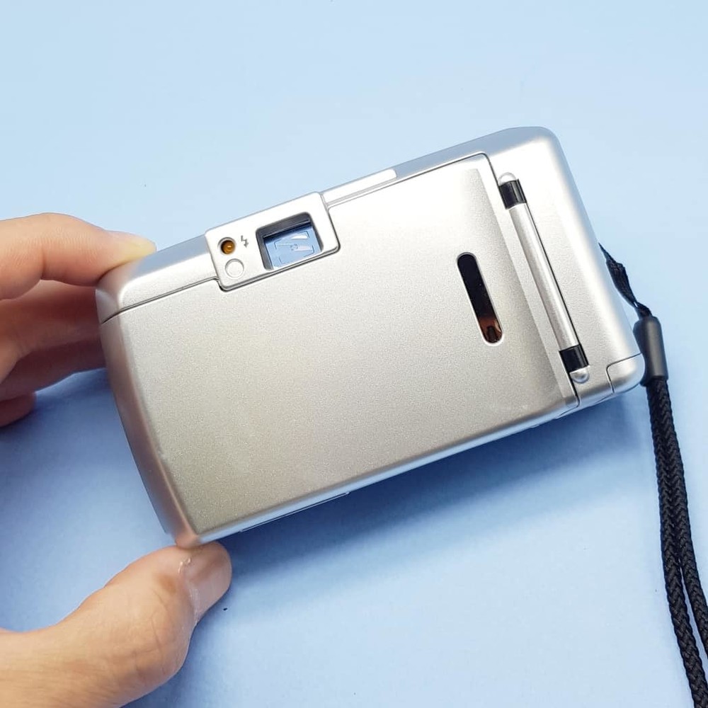 OLYMPUS TRIP AF 60