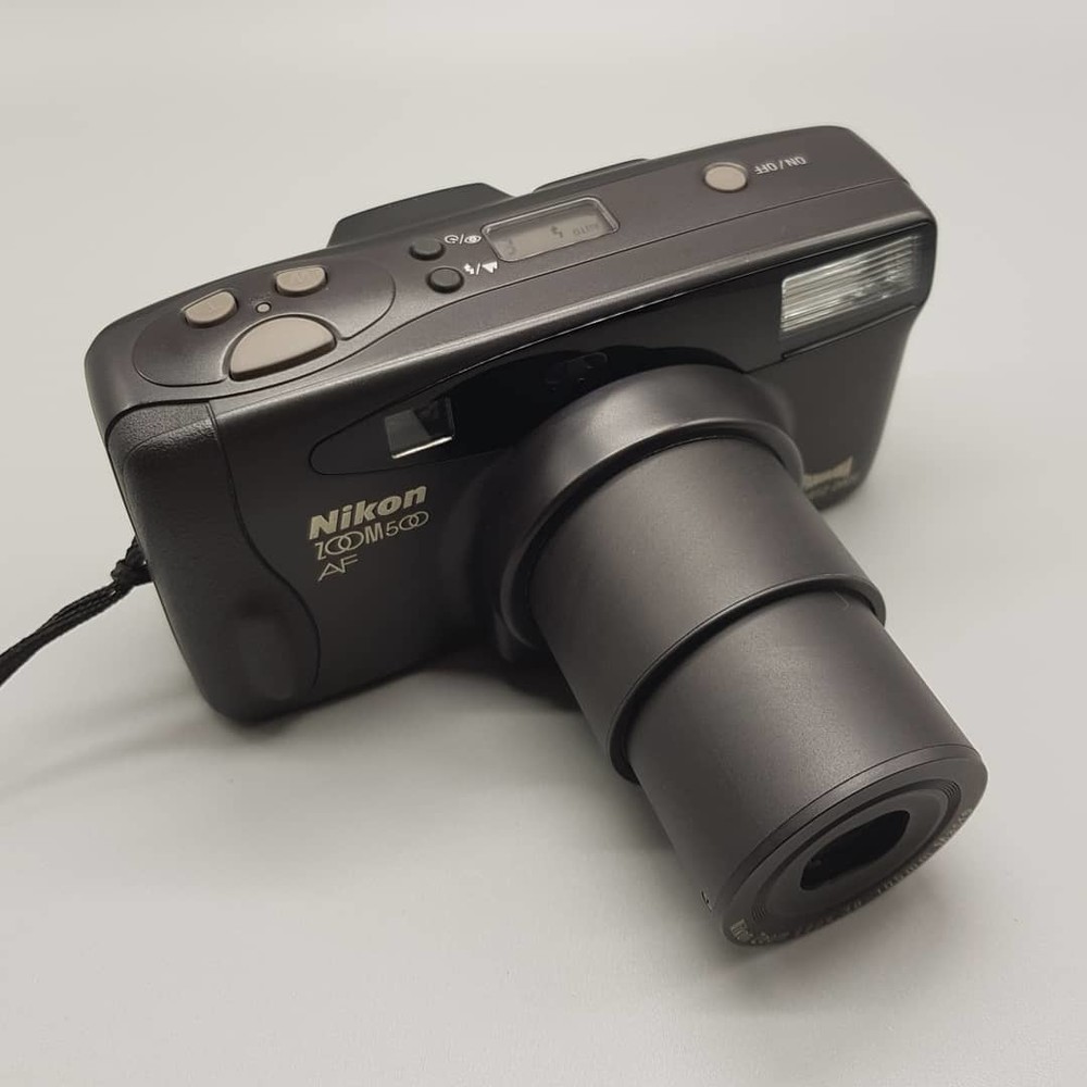 NIKON ZOOM 500 AF