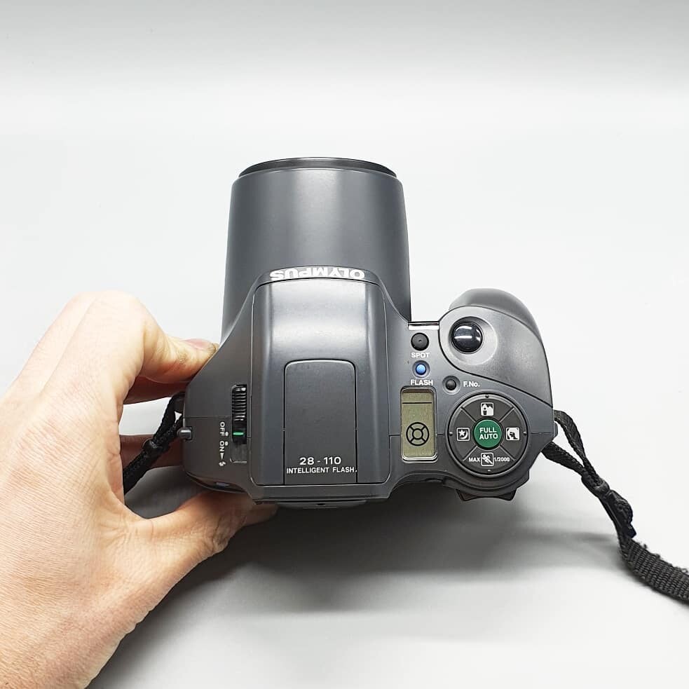 OLYMPUS IS10