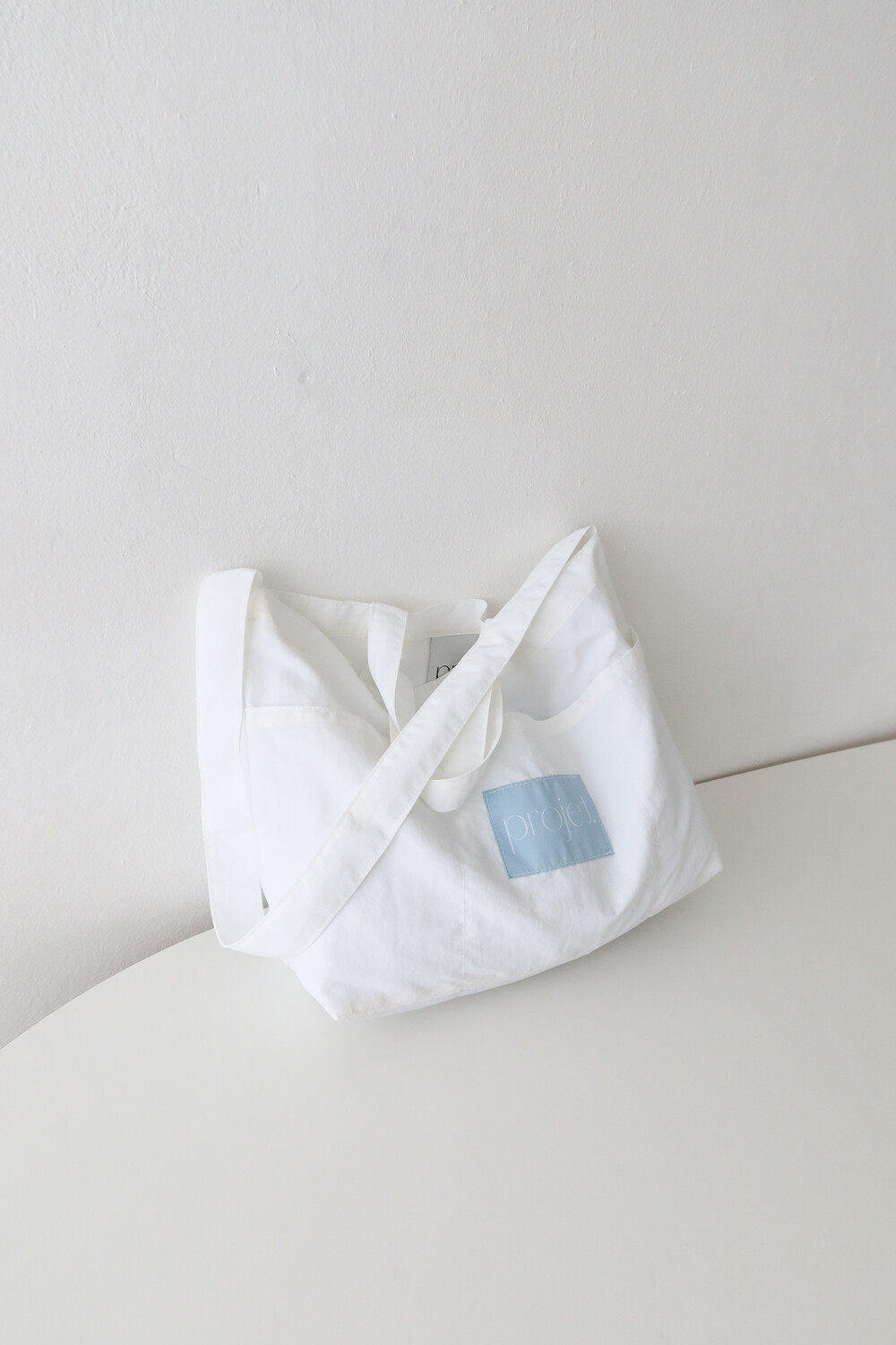 messenger bag (white)