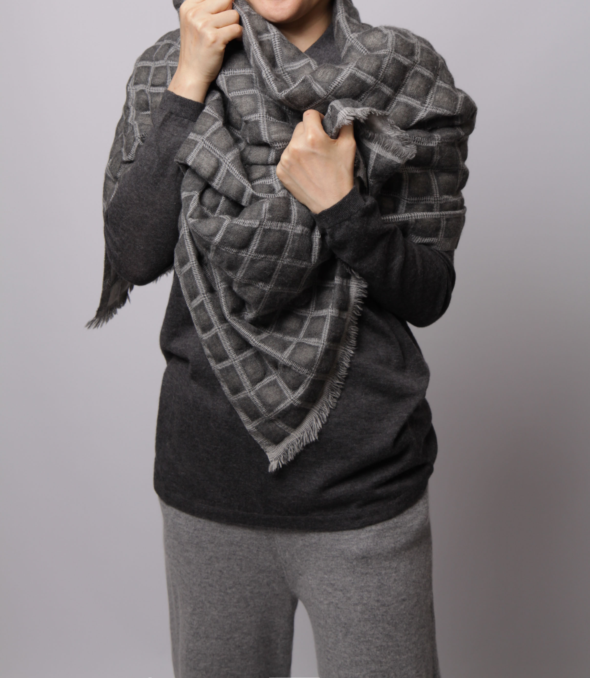 Cashmere layered Grey-Check Cocoon stole