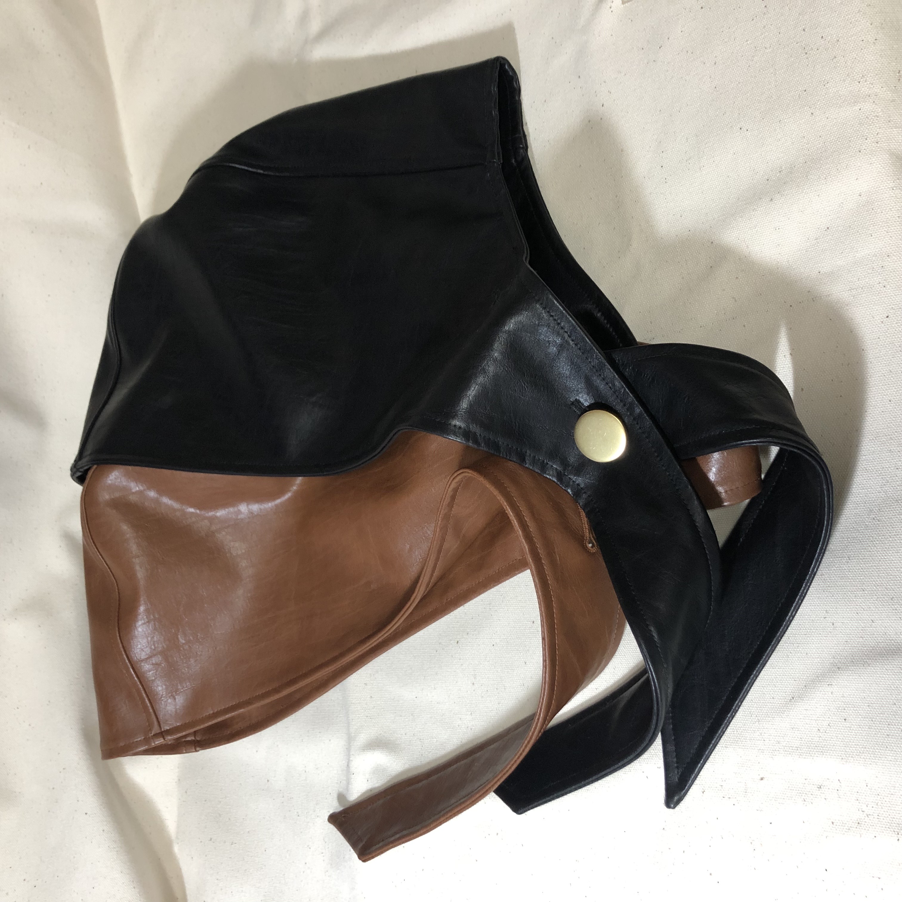 ECO LEATHER HOOD SCARF