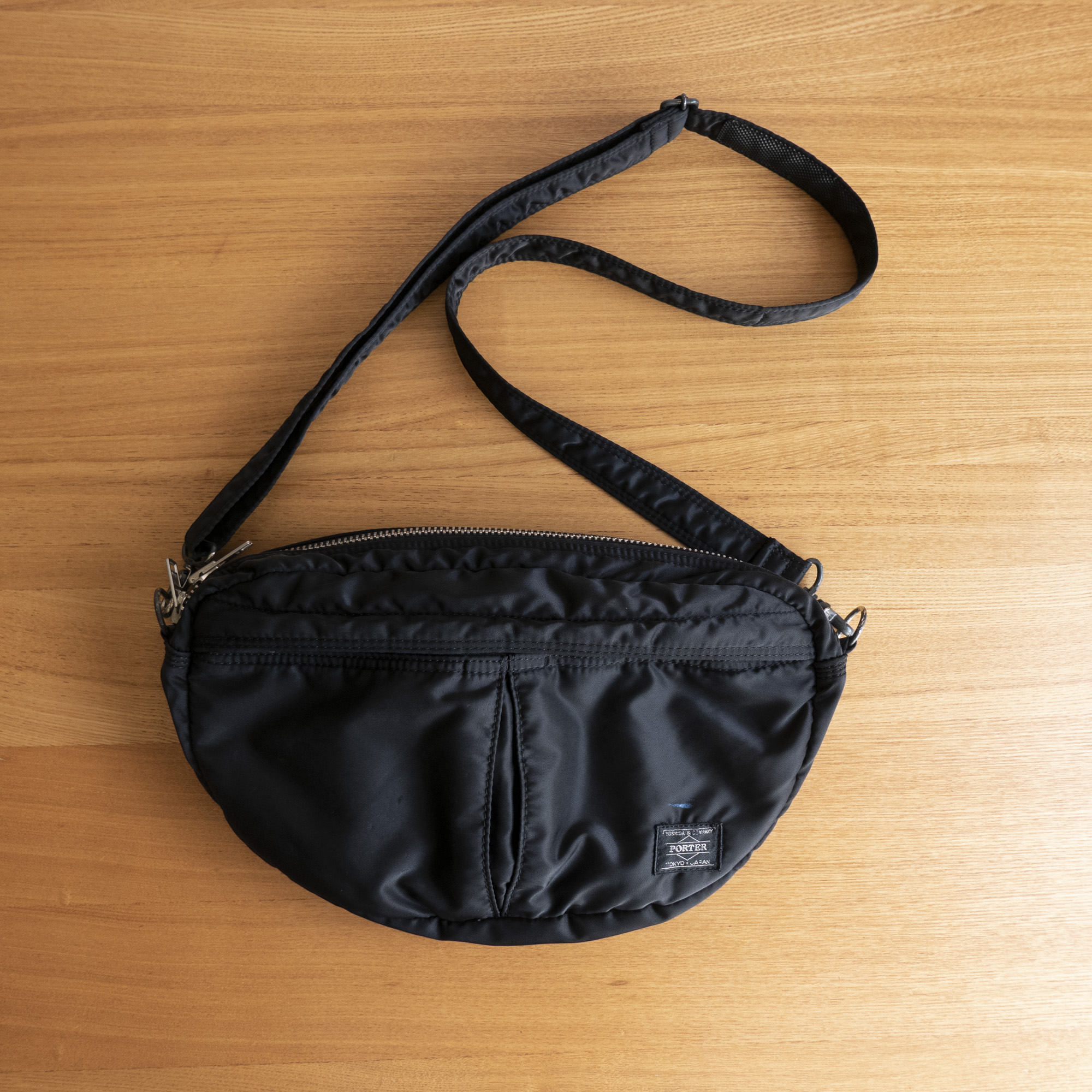 バッグ PORTER TANKER Half Moon Shoulder Bag y2k image_1661346016579.jpg