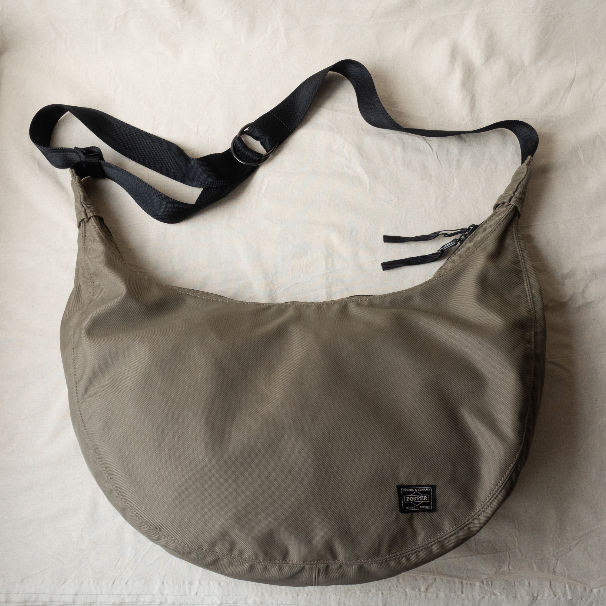 ROUND(ラウンド) SHOULDER BAG(L) | 吉田カバンホームページ