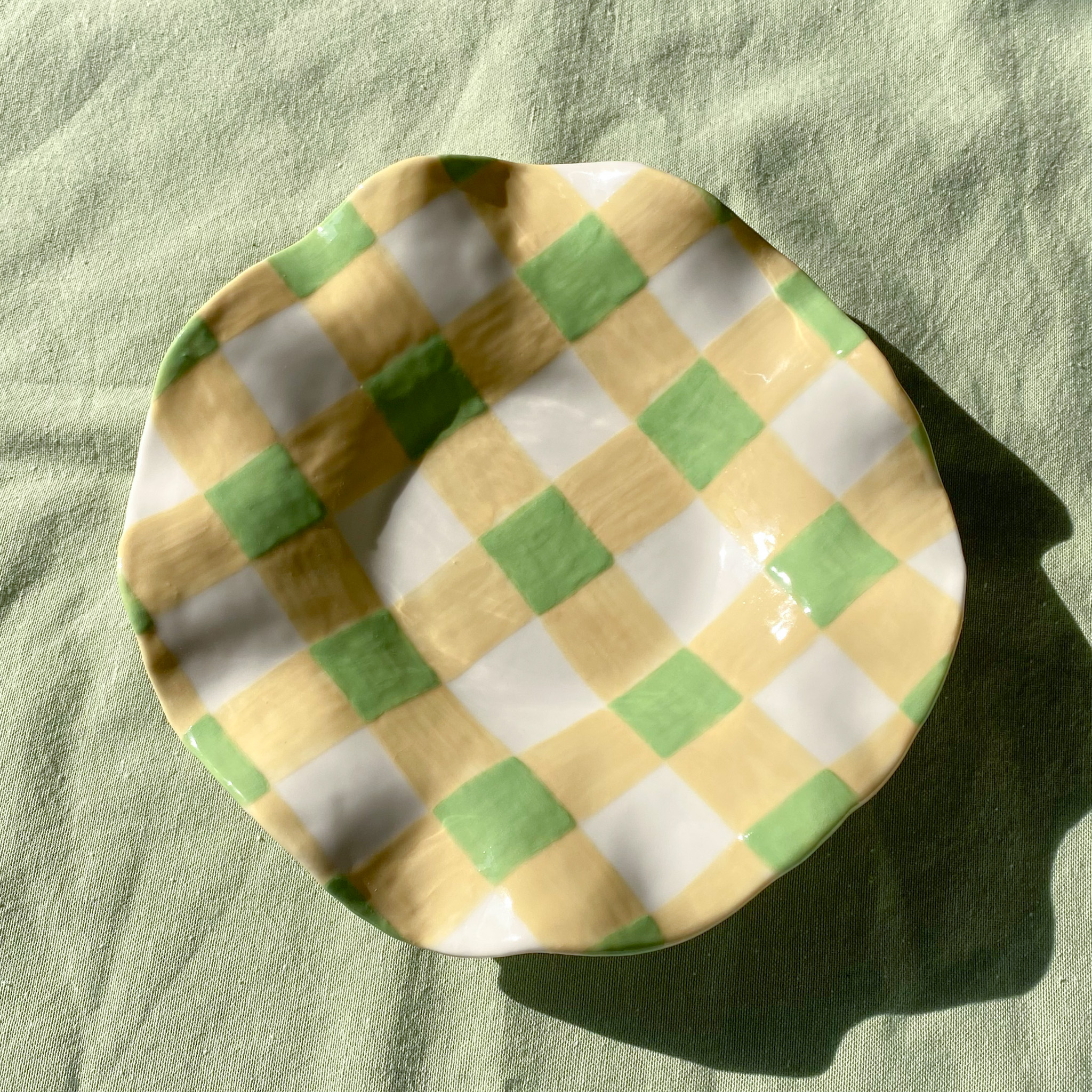 Gingham Plate