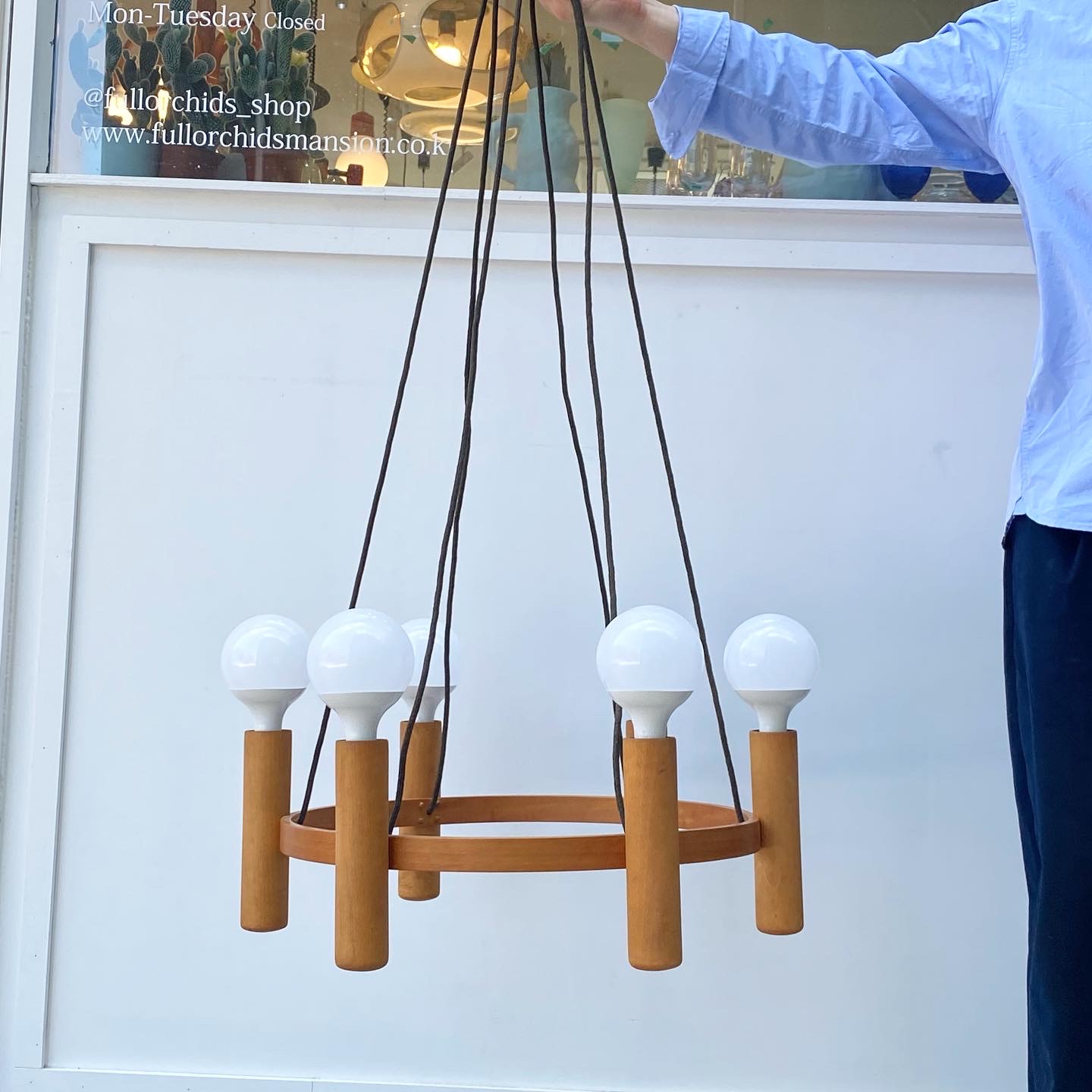 Vintage)Teak 6lights Wooden Chandelier “ Model 4564” designed by Mario Vivaldi for Domus.