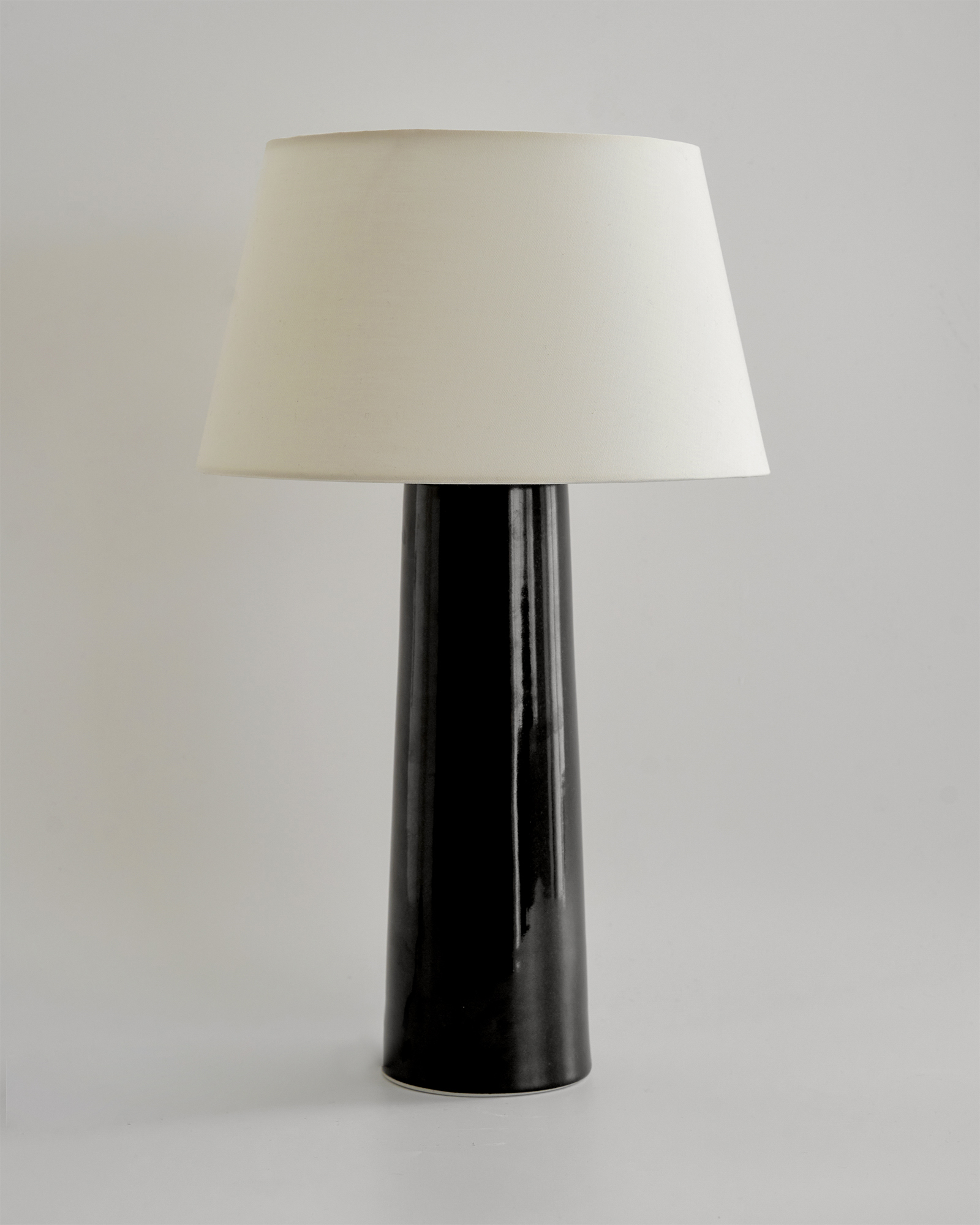 VACANT | VACANT LAMP COLLECTION 004 - GLAZED BLACK