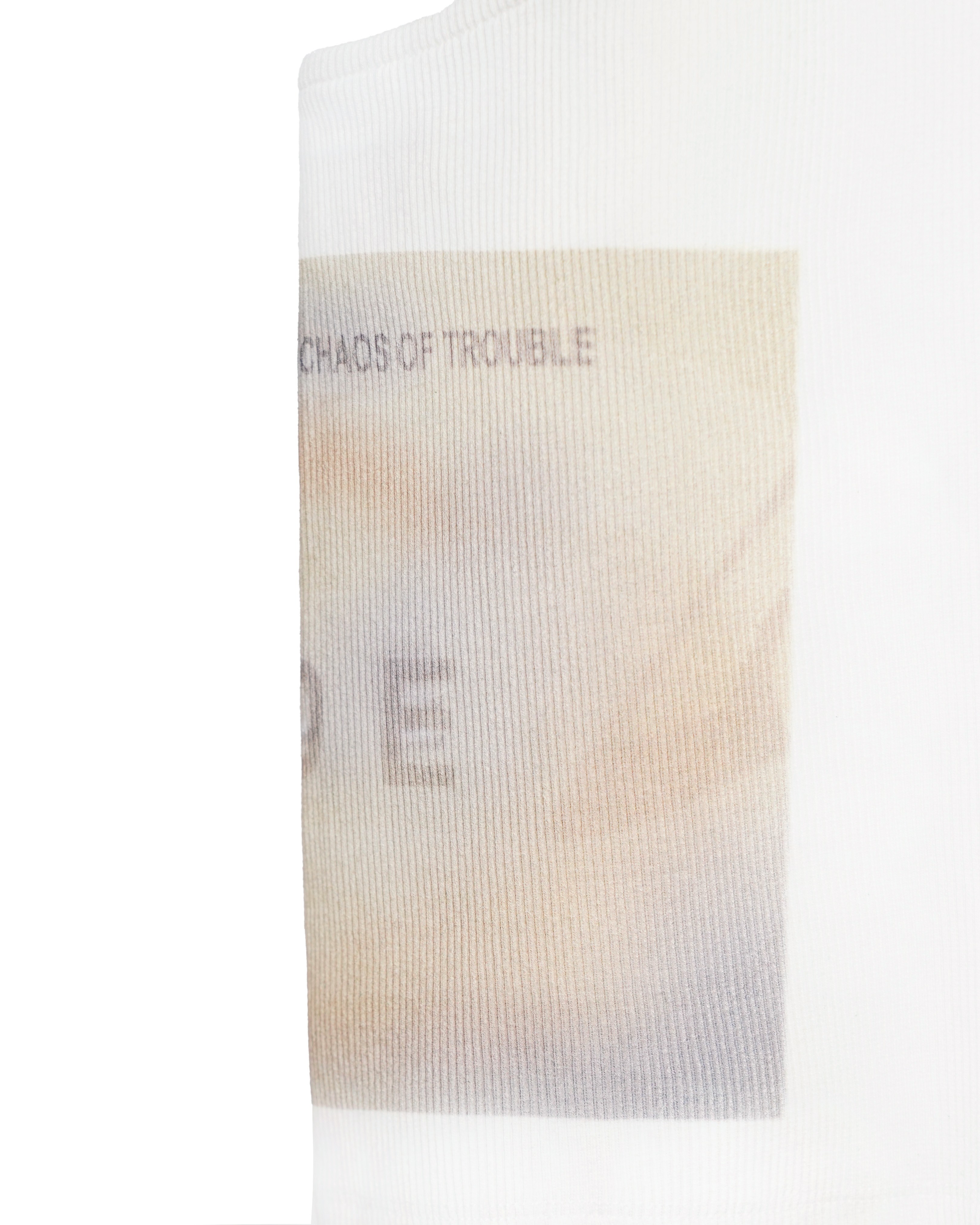 [TUDE] GRAPHIC PRINTING SLEEVELESS WHITE - TUDE | 리켓