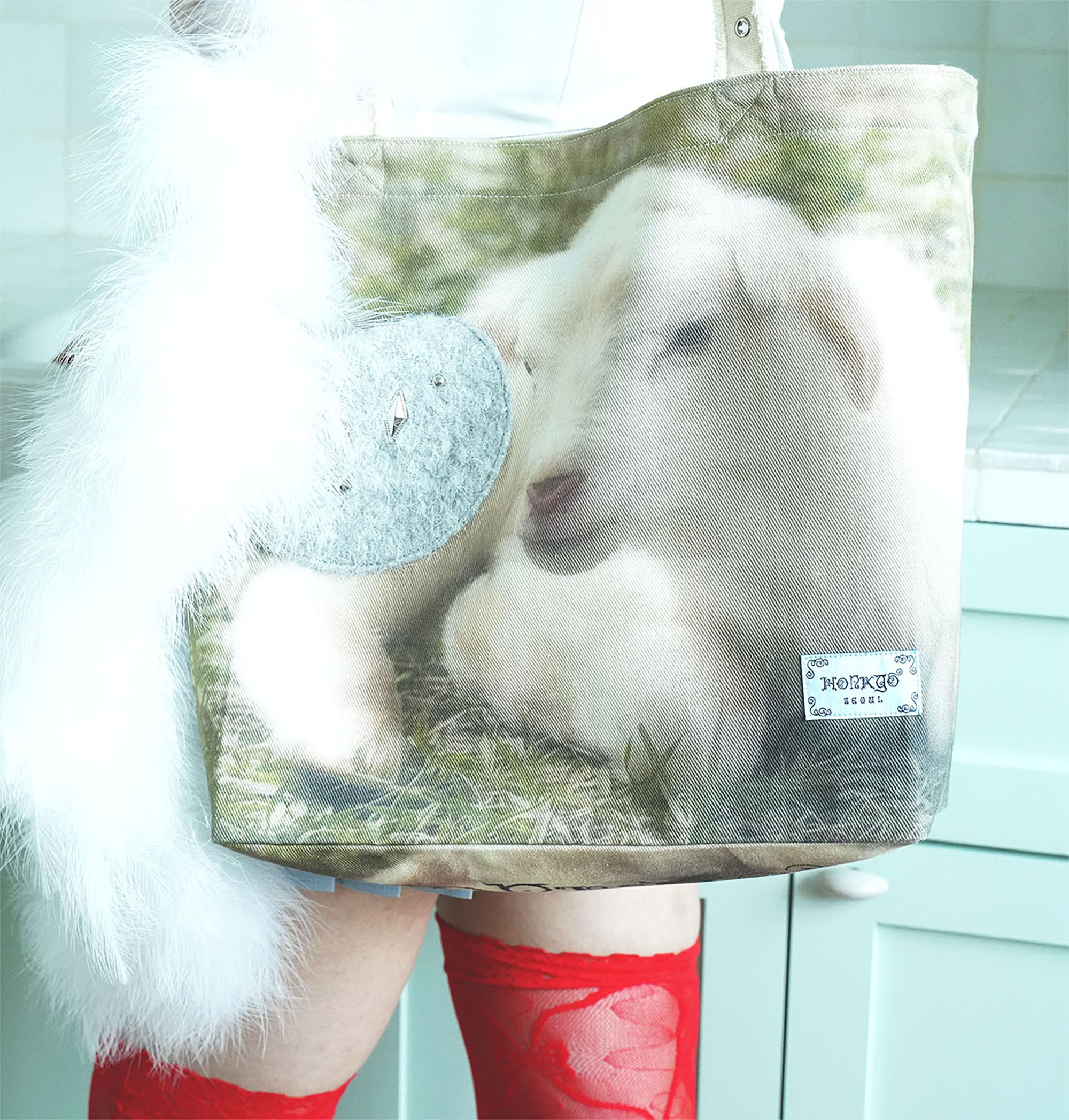 【honkyo】G.O.A.T Fluffy Big Tote Bag G.O.A.T Fluffy Big Tote Bag