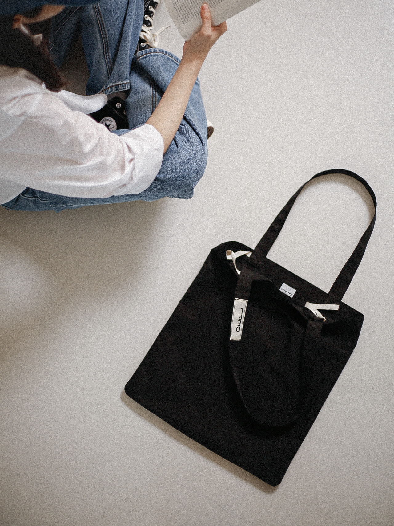 기타디자인용품 > 나만의 이니셜 생활 발수 코튼 데일리 에코백 MONObag_BK | 오늘의집 쇼핑