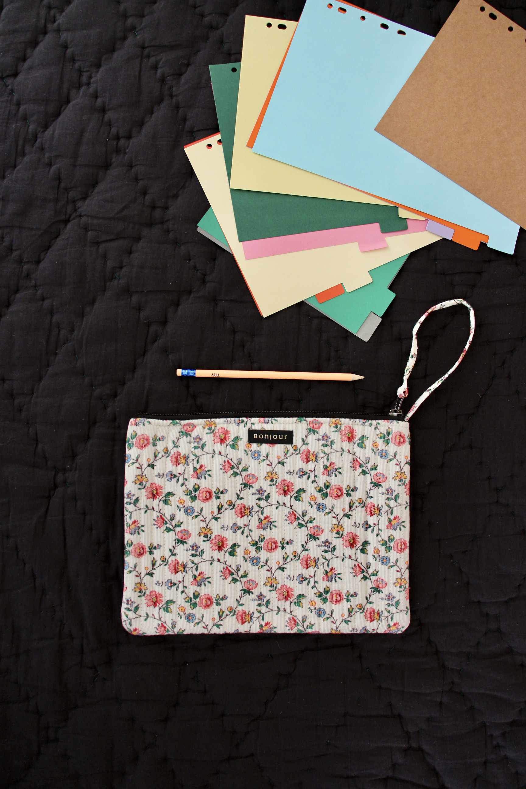 PENCIL CASE_Ivory flower print_Bonjour