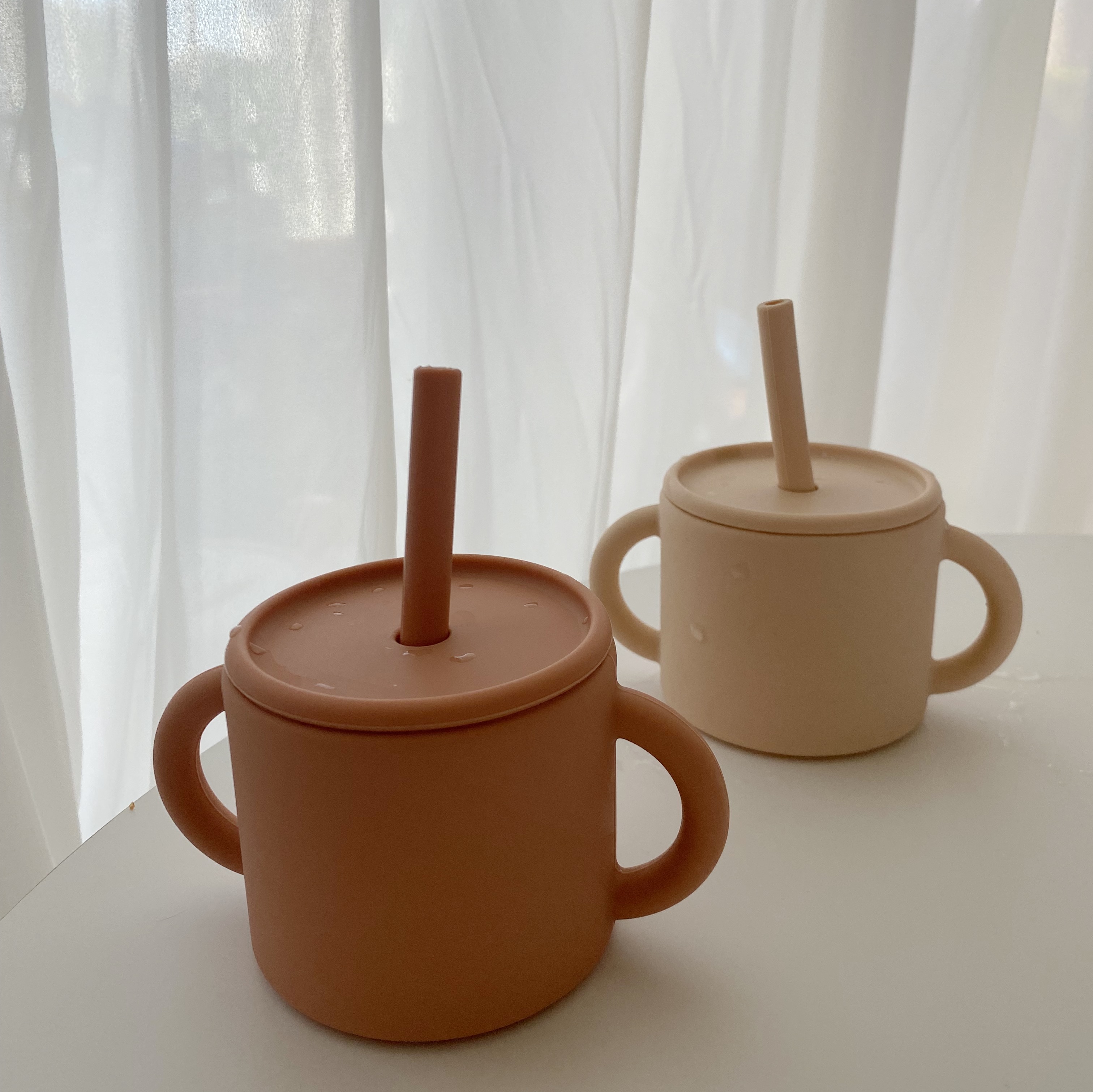 Double handle straw cup